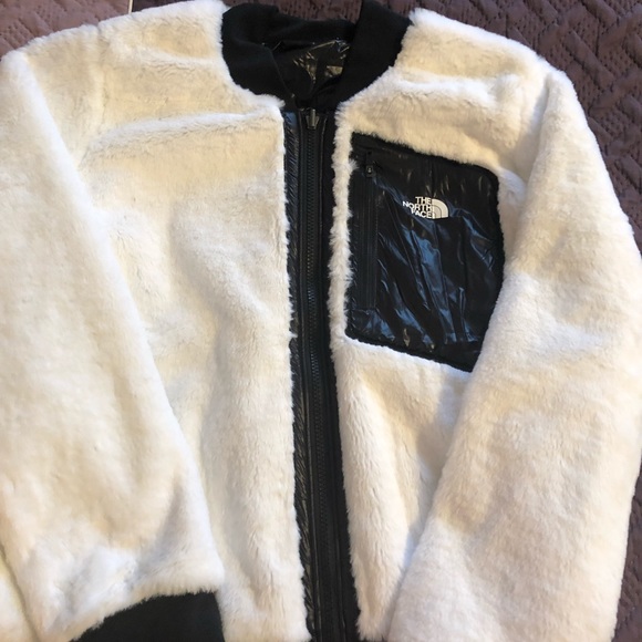 The North Face super stylish coat!! - Picture 2 of 5